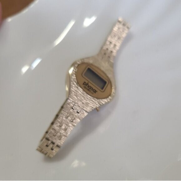 Ladies Vintage Retro Phasar Quartz Gold Tone Analog Watch Stainless Steel - Picture 12 of 13